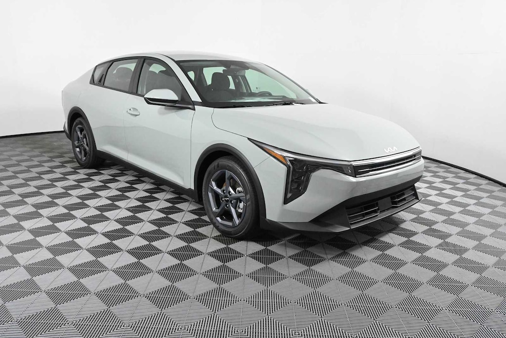 New 2026 Kia K4 LXS Sedan