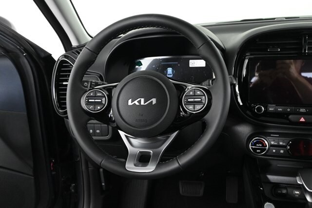 2025 Kia Soul EX photo 3