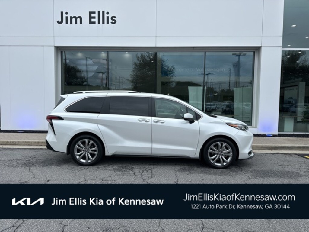 Used 2024 Toyota Sienna Platinum 7 Passenger Van Passenger Van