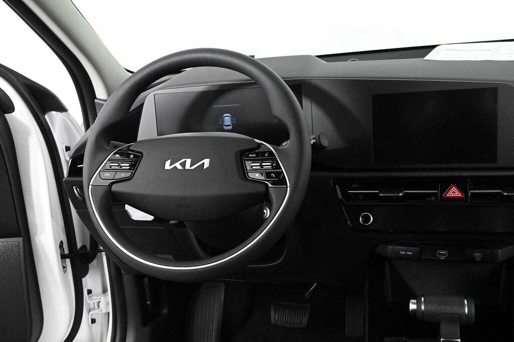 New 2026 Kia Niro LX SUV