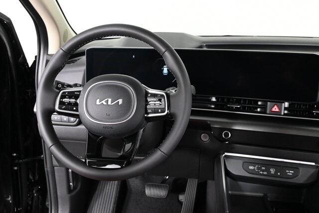 2026 Kia Carnival SX Prestige photo 2