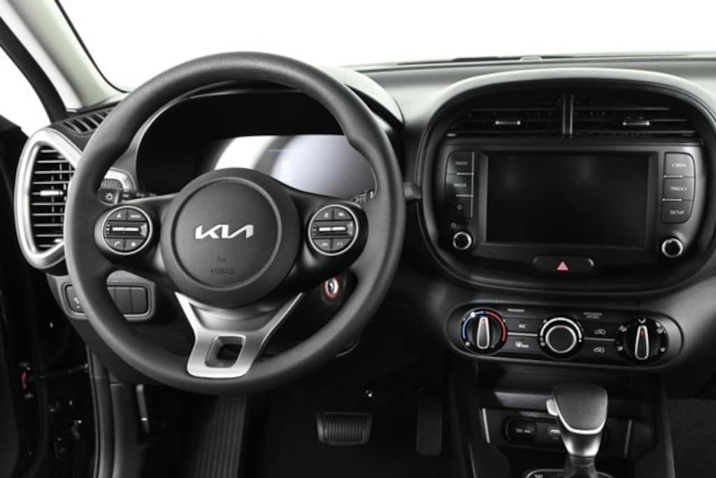 New 2025 Kia Soul LX Hatchback