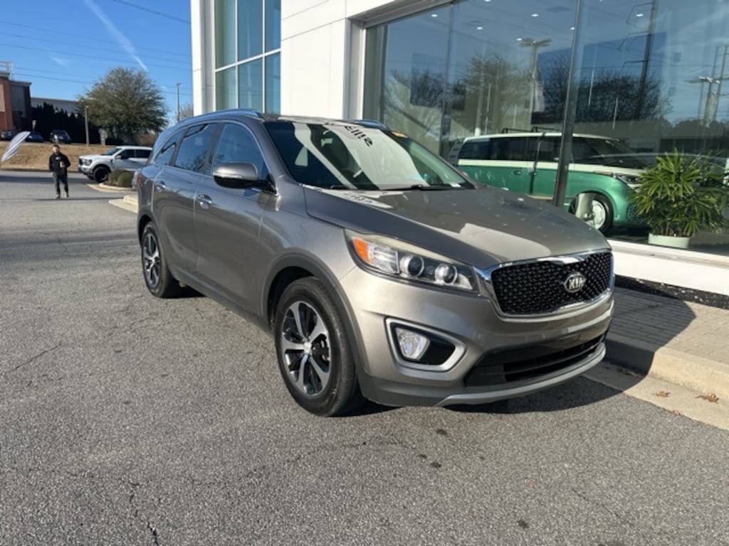 Used 2016 Kia Sorento 3.3L EX FWD SUV
