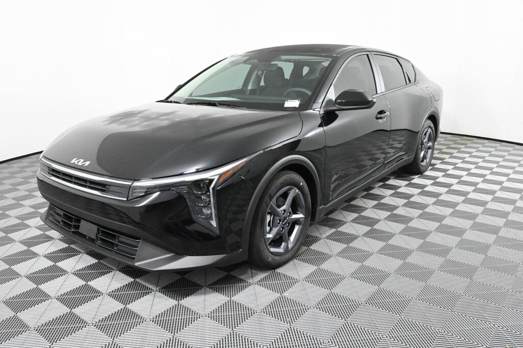 New 2026 Kia K4 LXS Sedan