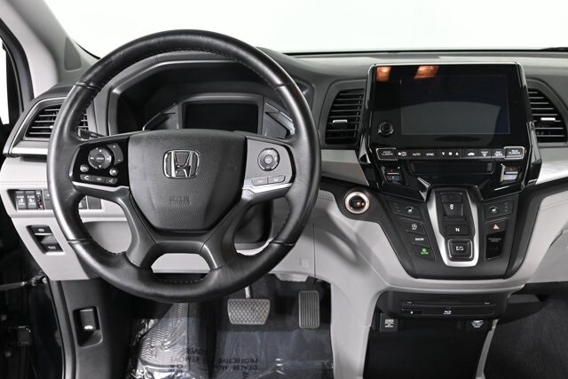 2019 Honda Odyssey Touring photo 3
