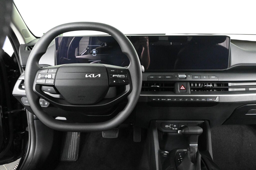 New 2026 Kia K4 LXS Sedan