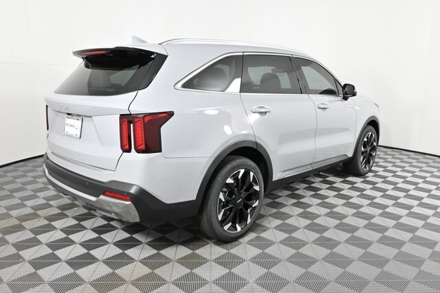 2025 Kia Sorento EX photo 4