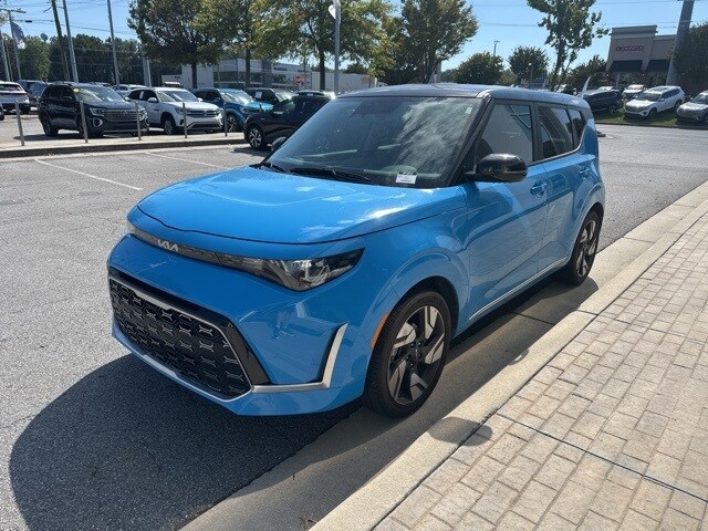 2023 Kia Soul GT-Line photo 3