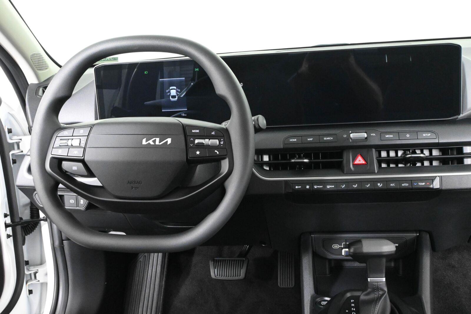 New 2026 Kia K4 LX Sedan
