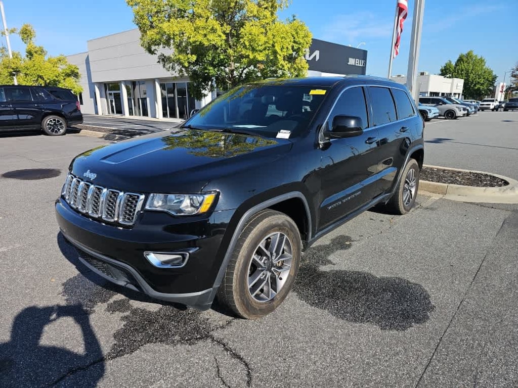 Used 2020 Jeep Grand Cherokee Laredo E 4x2
