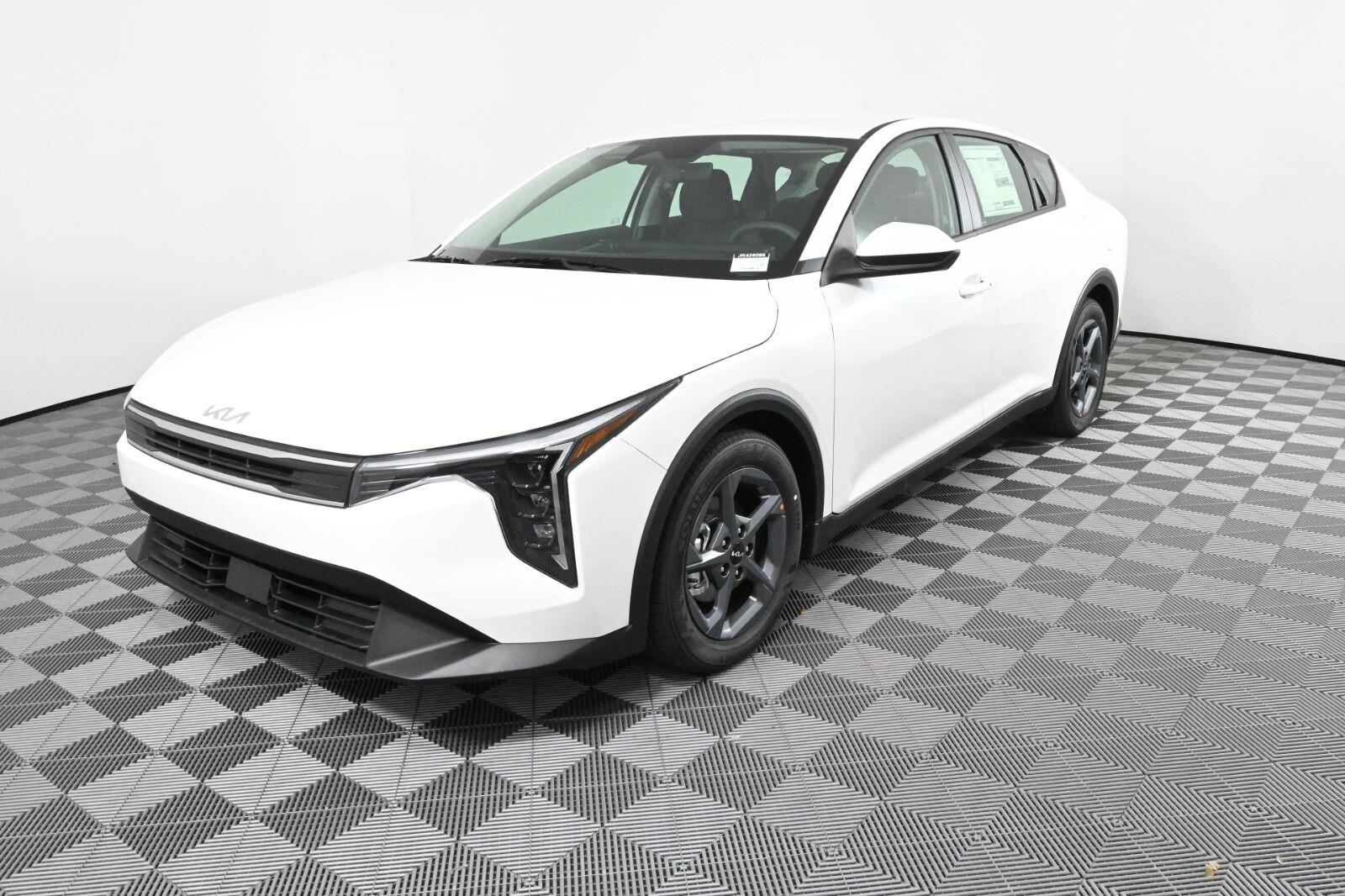New 2026 Kia K4 LX Sedan