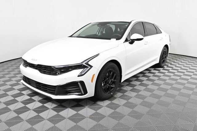 2025 Kia K5 LXS photo 2