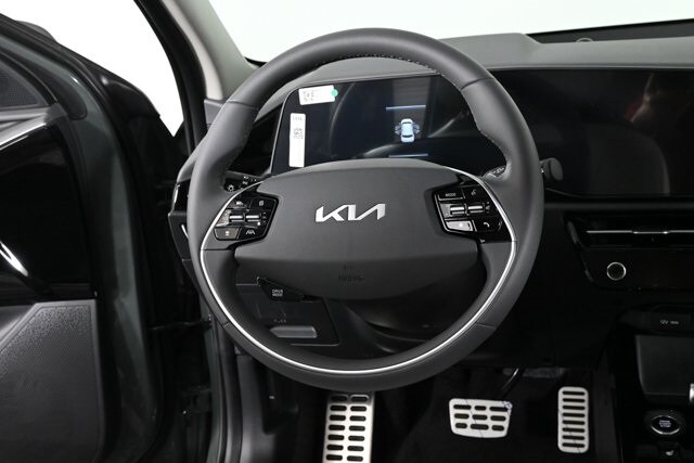 2025 Kia Niro EX Touring photo 3