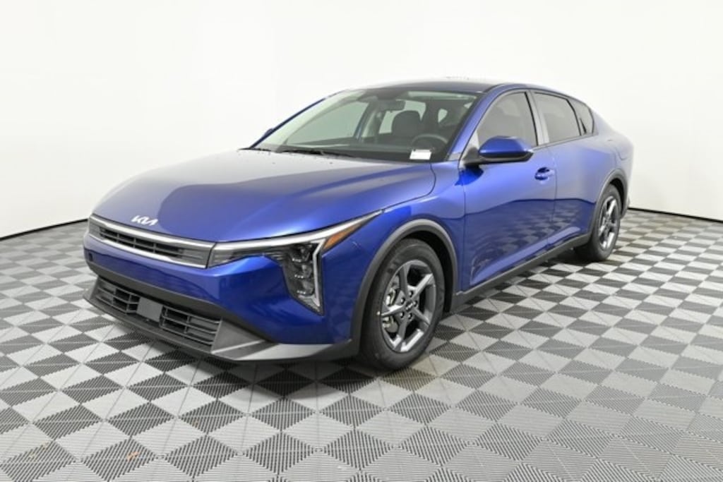 New 2025 Kia K4 LXS Sedan