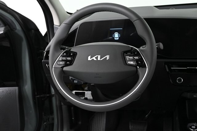 2025 Kia Niro EX photo 3