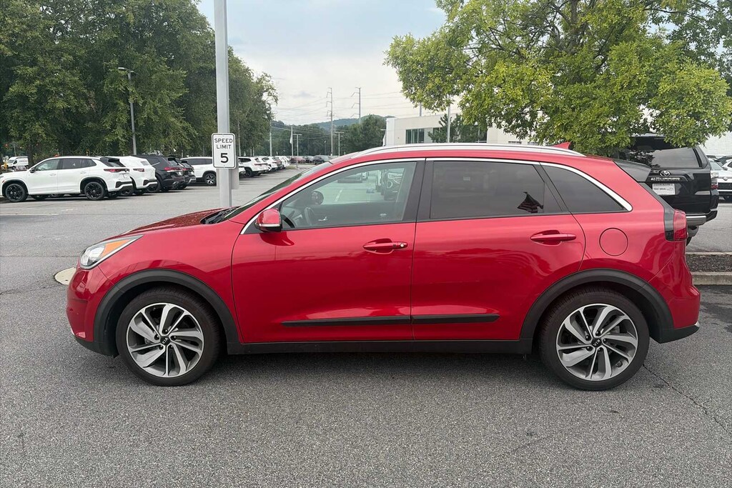 Used 2019 Kia Niro Touring SUV
