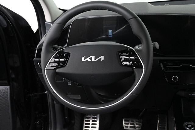 2025 Kia Niro EX Touring photo 3