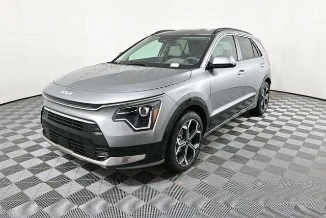 2025 Kia Niro EX Touring photo 2