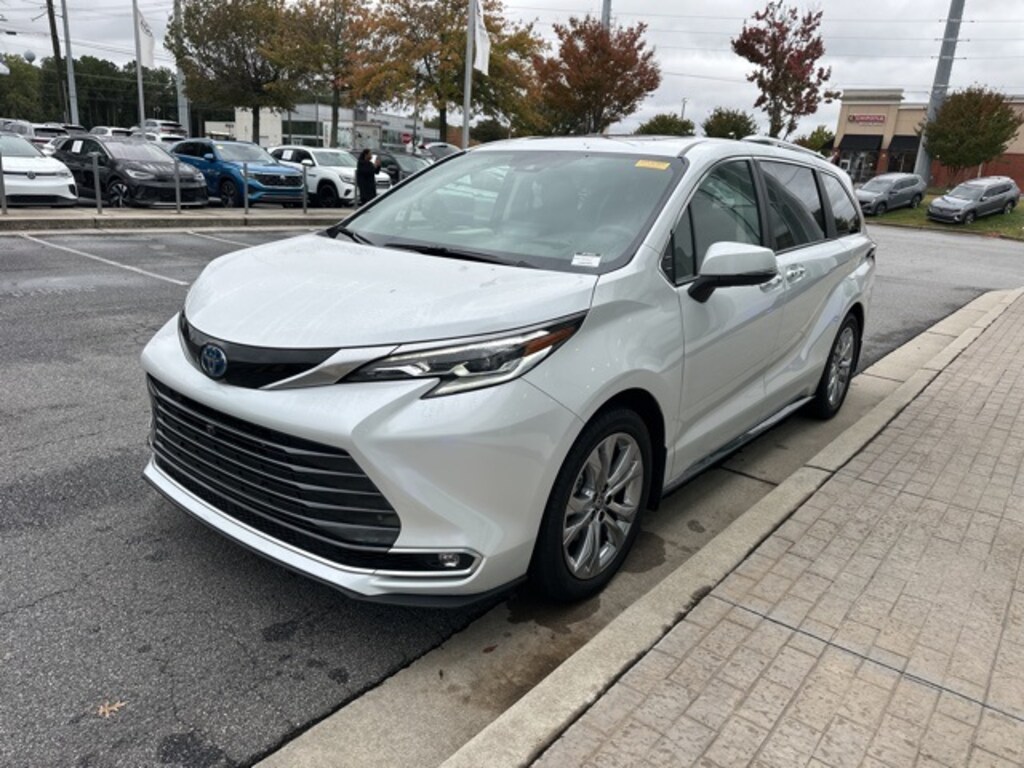 Used 2024 Toyota Sienna Platinum 7 Passenger Van Passenger Van
