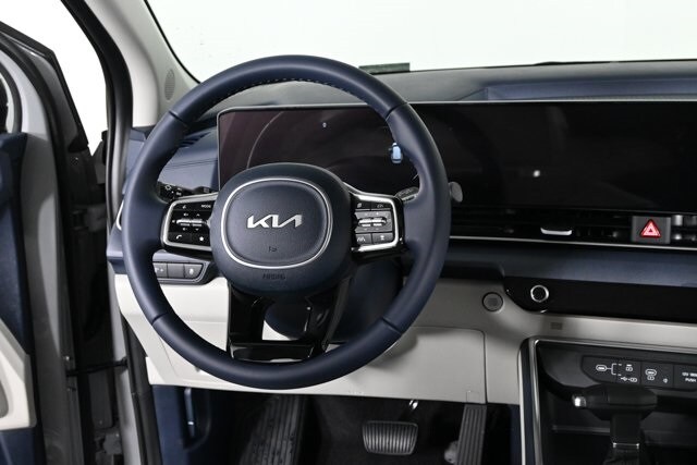 2026 Kia Carnival SX photo 2
