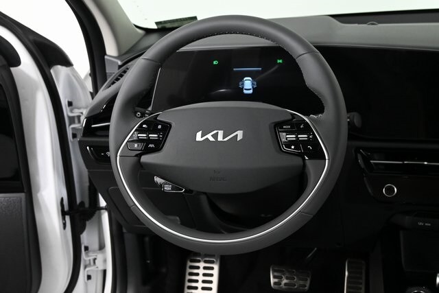 2025 Kia Niro EX Touring photo 3