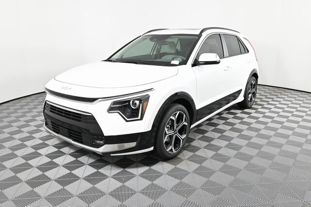 2025 Kia Niro EX Touring photo 2