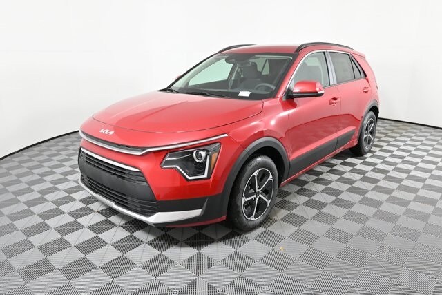 2025 Kia Niro LX photo 2
