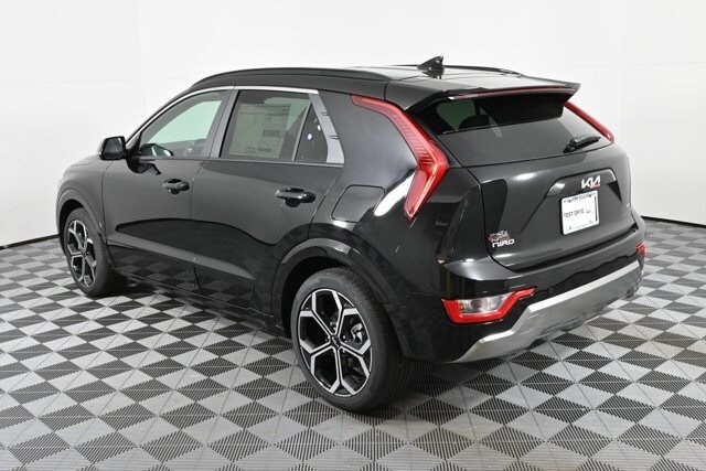2025 Kia Niro EX Touring photo 3