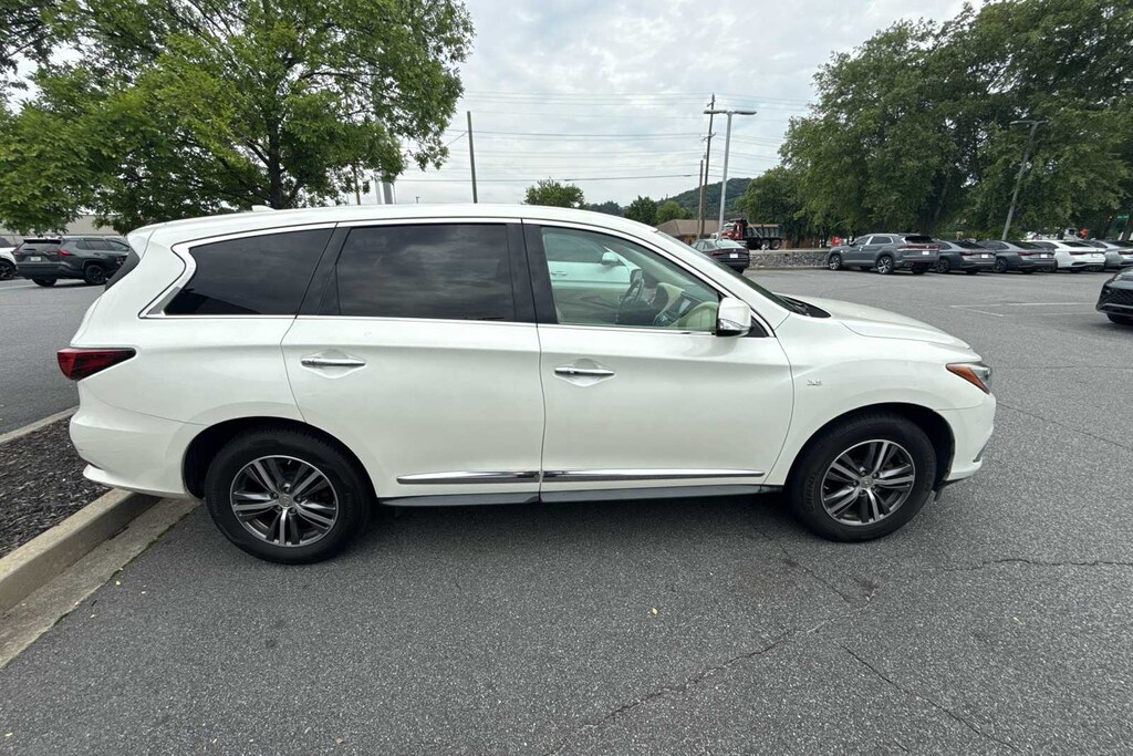 Used 2017 INFINITI QX60 SUV