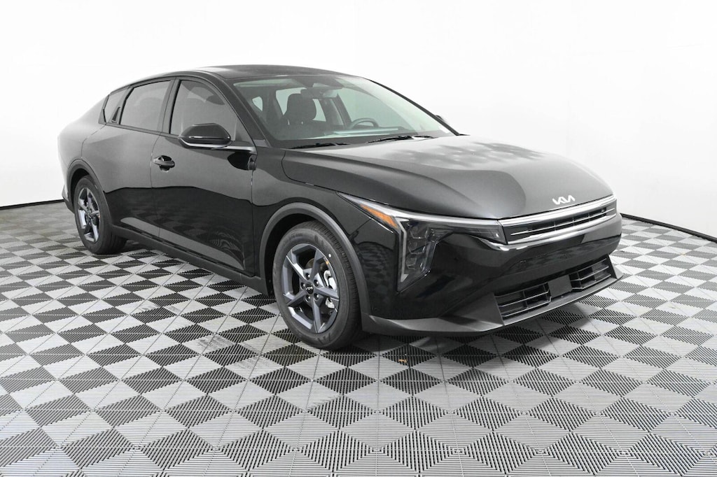New 2026 Kia K4 LXS Sedan
