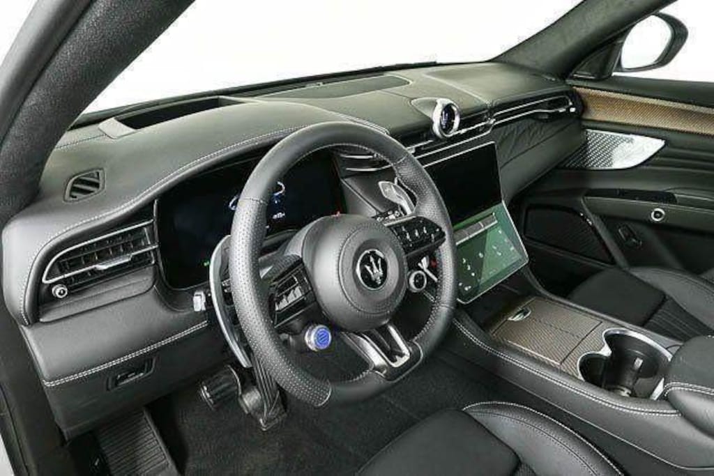 New 2025 Maserati Grecale Folgore Base SUV