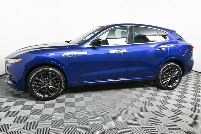 2024 Maserati Levante GT photo 2