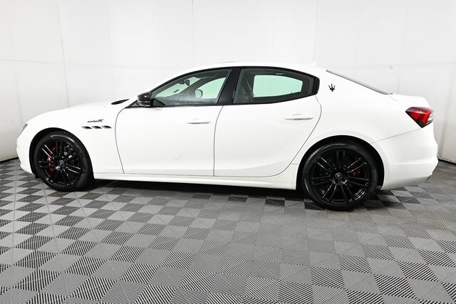 2024 Maserati Ghibli Modena Q4 photo 2