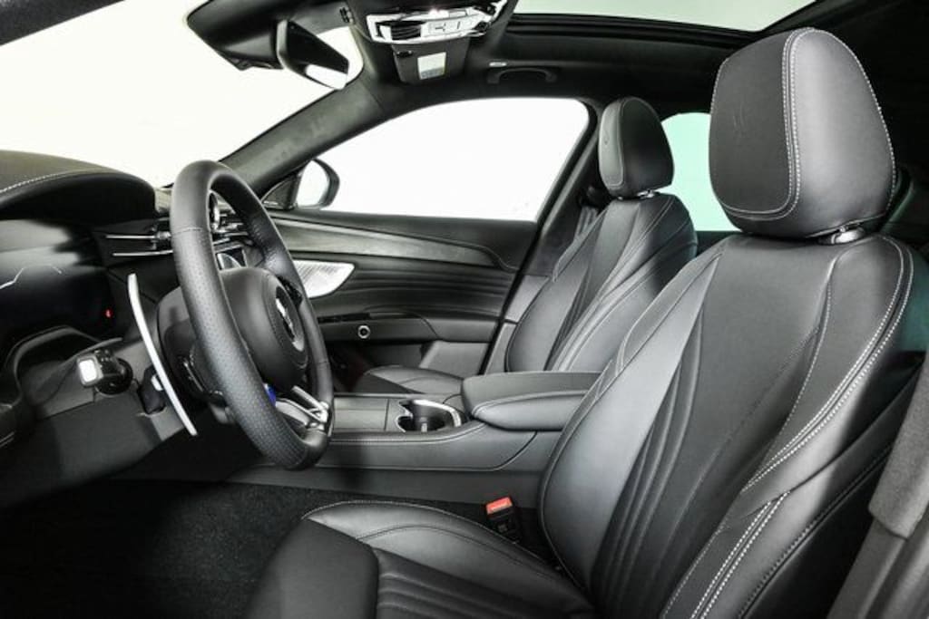 New 2025 Maserati Grecale SUV