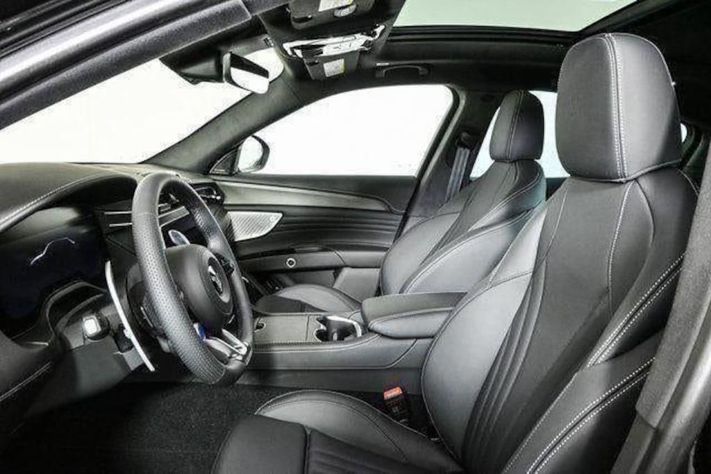New 2025 Maserati Grecale Trofeo SUV