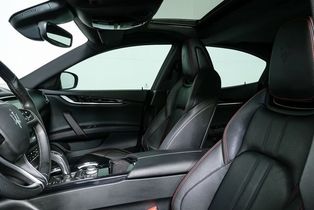 2020 Maserati Ghibli GranSport photo 2