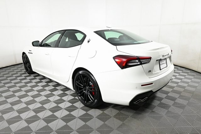 2024 Maserati Ghibli Modena Q4 photo 3