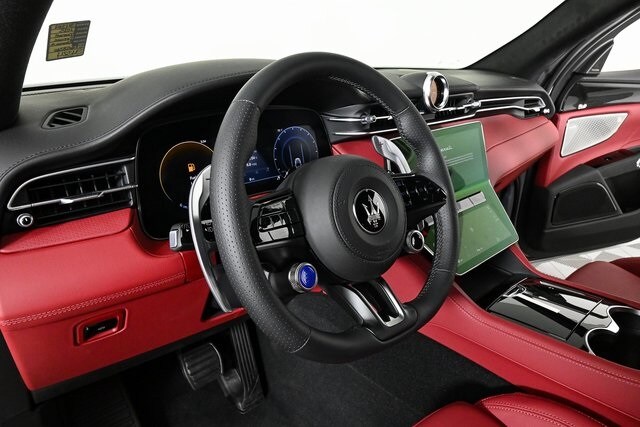 2025 Maserati Grecale photo 4