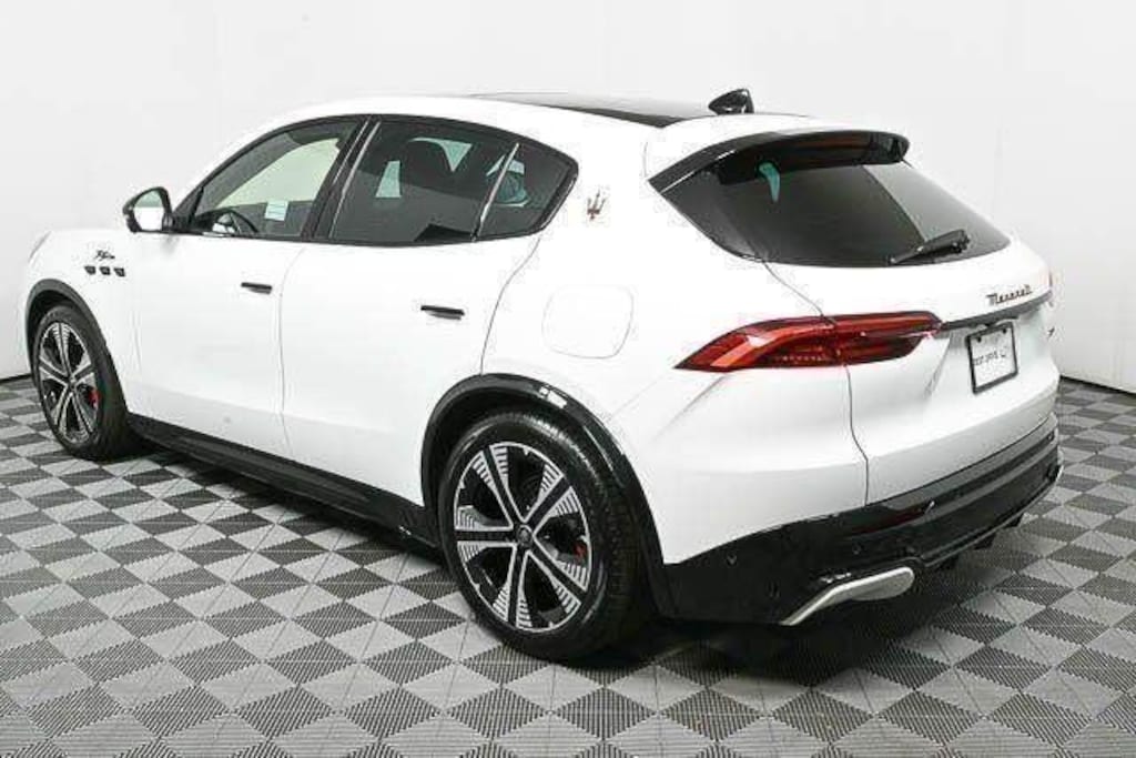 New 2025 Maserati Grecale Folgore Base SUV