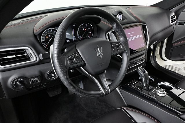 2024 Maserati Ghibli Modena Q4 photo 4