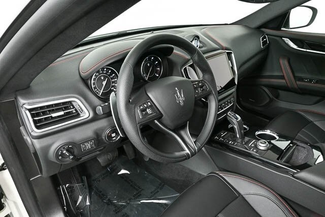2024 Maserati Ghibli Modena Q4 photo 4