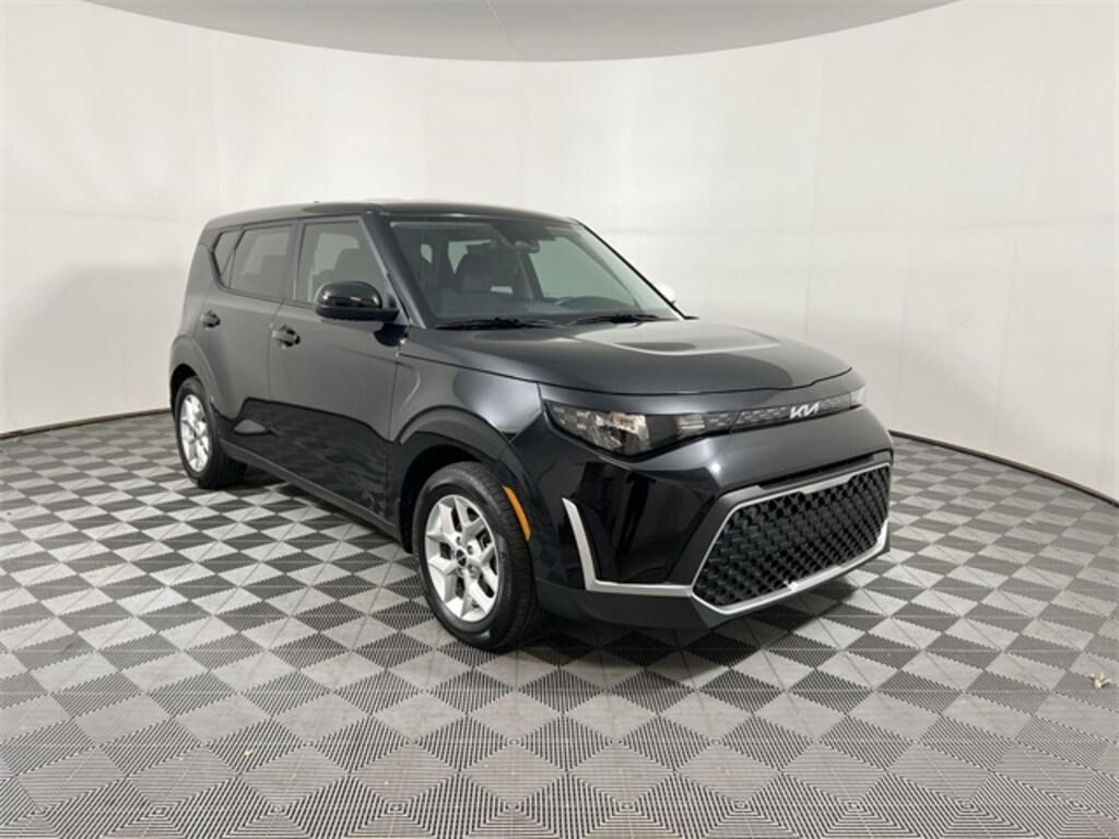 Used 2023 Kia Soul LX Hatchback