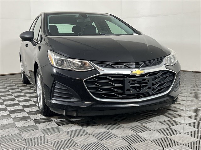 2019 Chevrolet Cruze LS photo 3