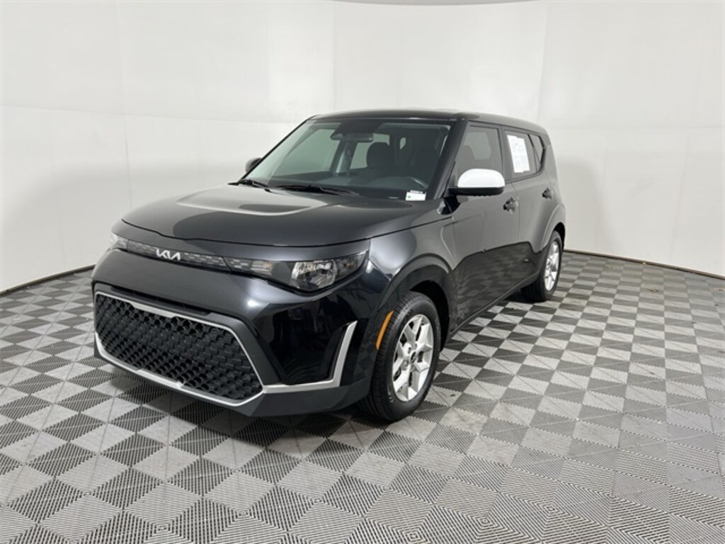 Used 2023 Kia Soul LX Hatchback