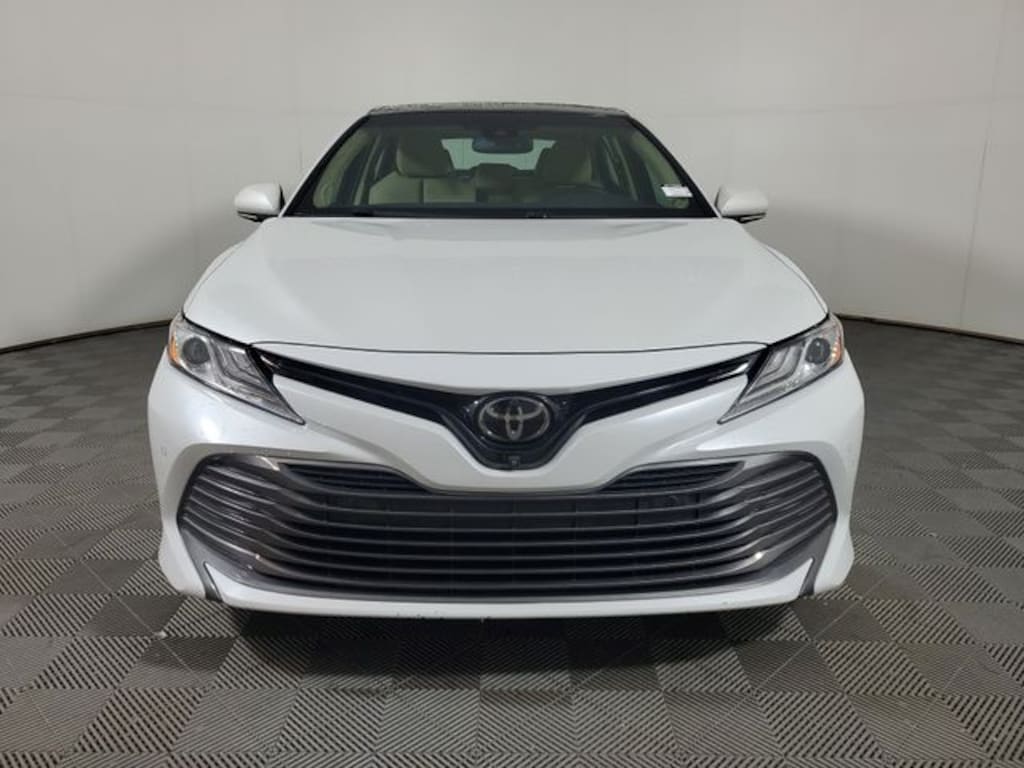 Used 2018 Toyota Camry XLE Sedan