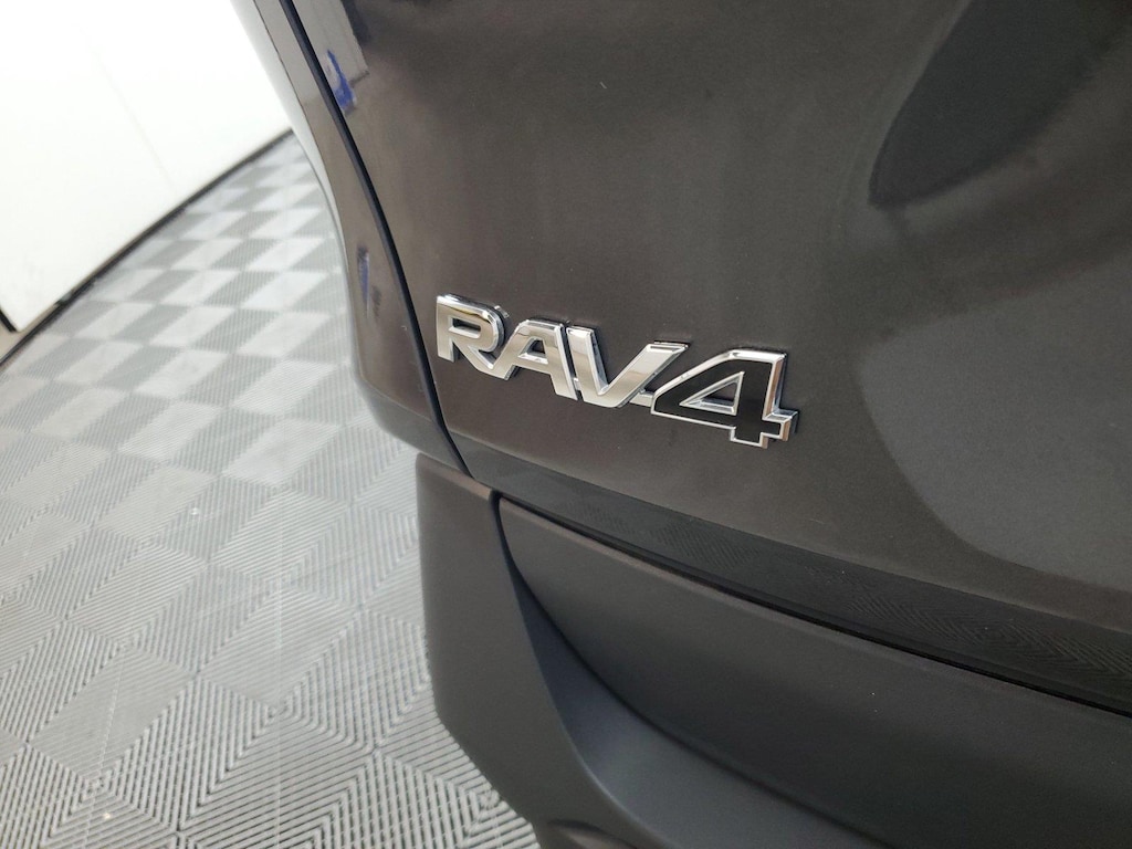 Used 2025 Toyota RAV4 XLE SUV