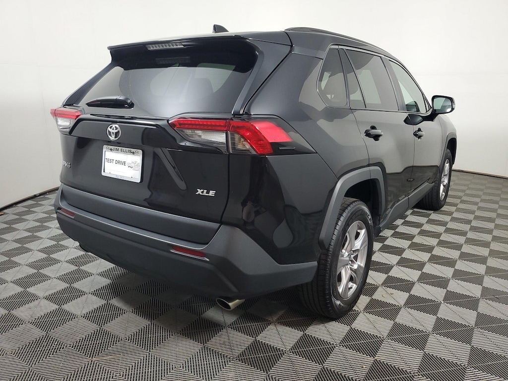 Used 2025 Toyota RAV4 XLE SUV