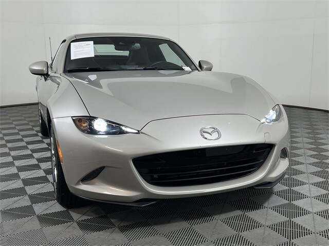 2023 Mazda MX-5 Miata RF Miata Grand Touring photo 3