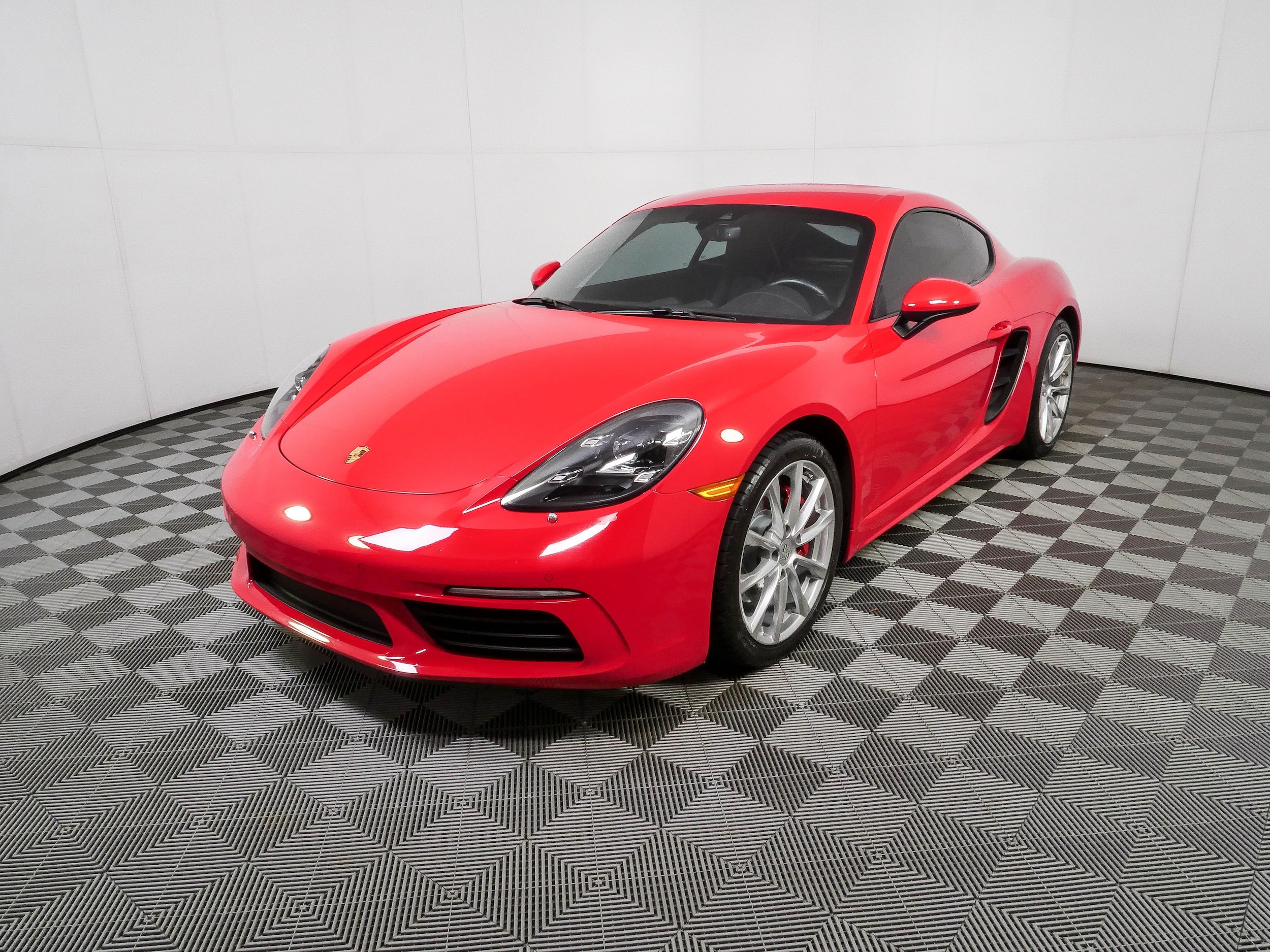 2018 Porsche 718 Cayman's photo