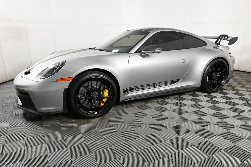 2022 Porsche 911 GT3 Coupe photo 2